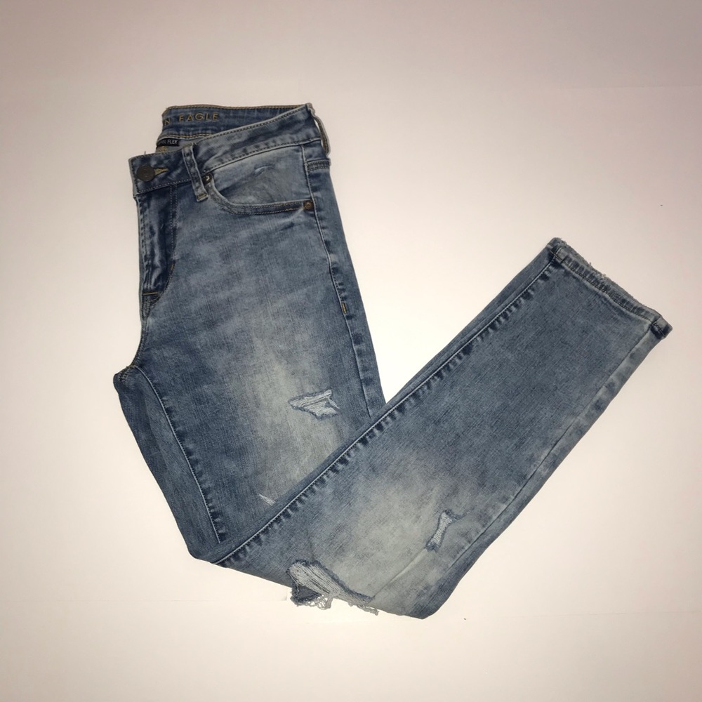 AE Next Level Flex Medium Wash Distressed Jeans